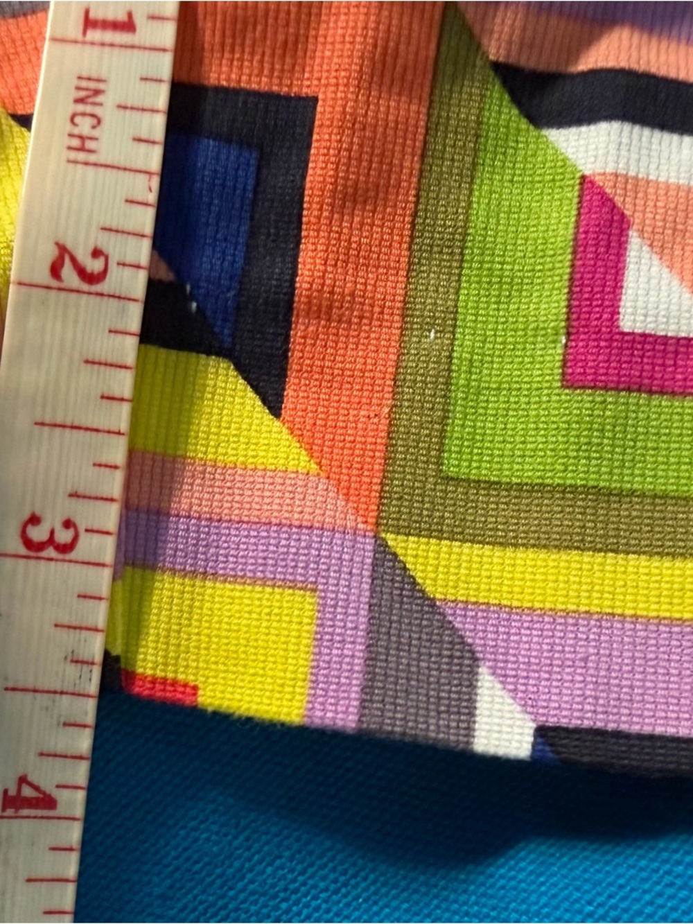 Trina Turk Geometric Corbin size 8 Bold & Beautiful Geometric Print Shorts - Picture 8 of 9